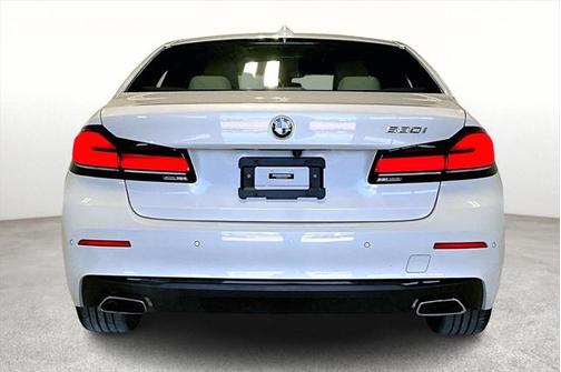 2023 BMW 530 i