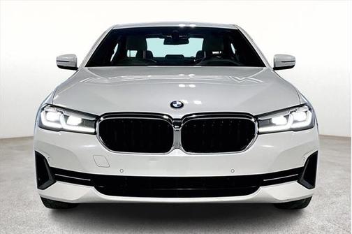 2023 BMW 530 i