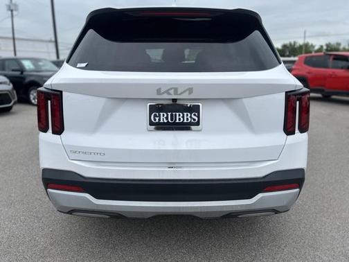 2024 Kia Sorento LX