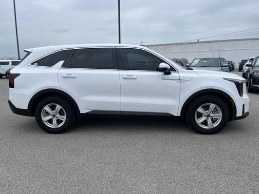 2024 Kia Sorento LX