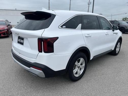 2024 Kia Sorento LX