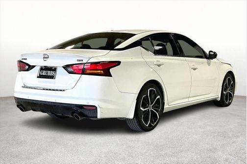 2023 Nissan Altima SR FWD