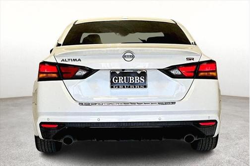 2023 Nissan Altima SR FWD