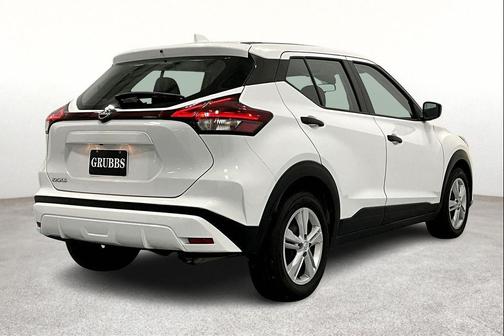 2022 Nissan Kicks S