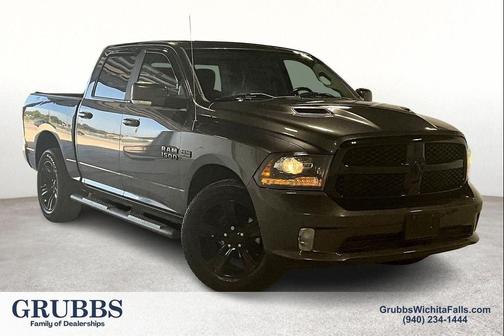 2017 RAM 1500 Night Crew Cab 4x4 5'7' Box