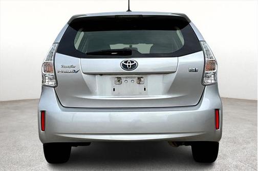 2013 Toyota Prius v Two