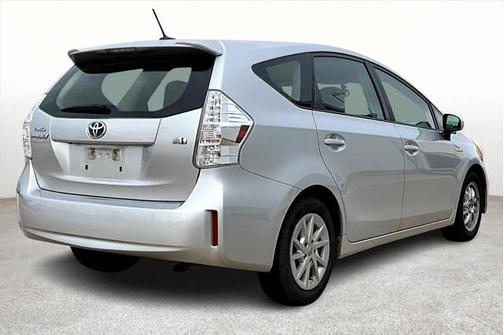 2013 Toyota Prius v Two