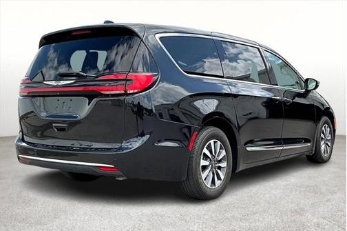 2023 Chrysler Pacifica Hybrid Limited