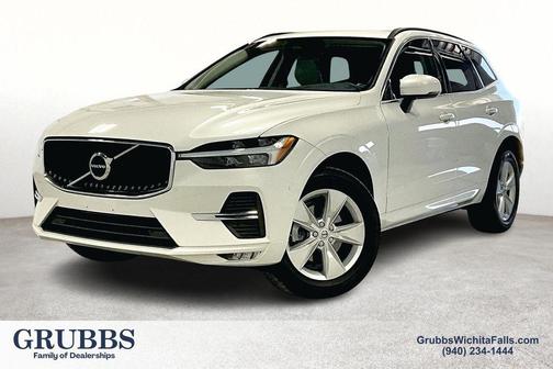 2022 Volvo XC60 B5 Momentum