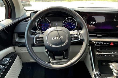 2024 Kia Carnival EX