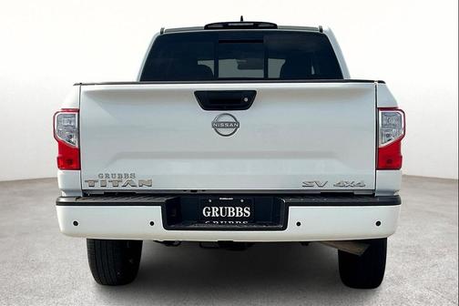 2023 Nissan Titan SV