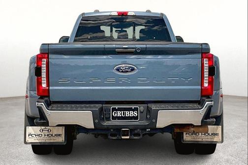 2023 Ford F-450 Lariat