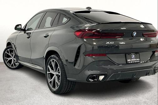 2026 BMW X6 xDrive40i