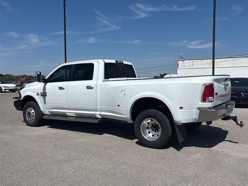 2018 RAM 3500 Laramie Crew Cab 4x4 8' Box