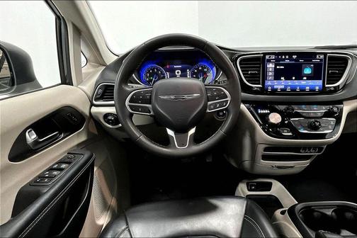 Granite Crystal Metallic Clearcoat 2023 Chrysler Pacifica Touring L