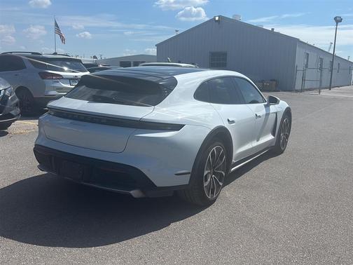 2022 Porsche Taycan 4
