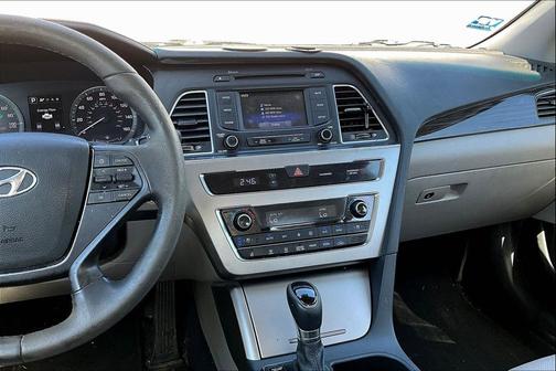 2016 Hyundai SONATA Hybrid Limited
