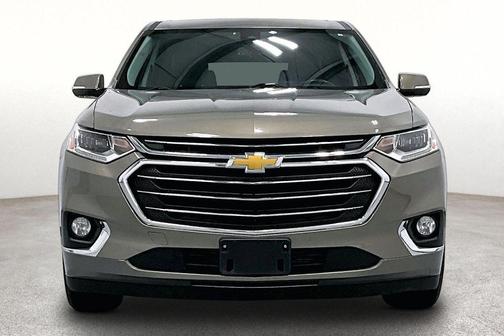 Pepperdust Metallic 2018 Chevrolet Traverse Premier