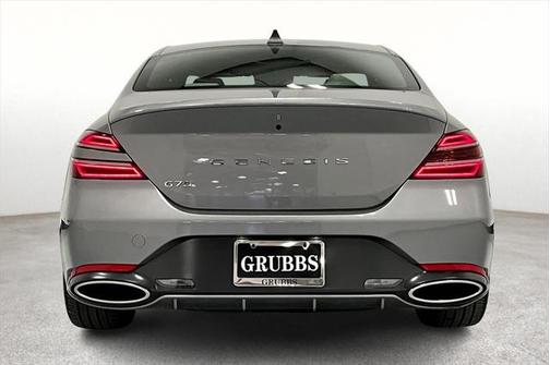 2024 Genesis G70 2.5T RWD