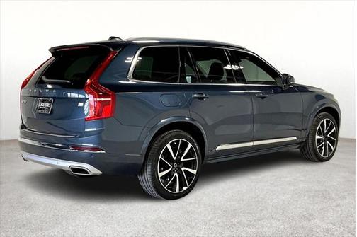 2021 Volvo XC90 Recharge Plug-In Hybrid T8 Inscription Expression 7 Passenger
