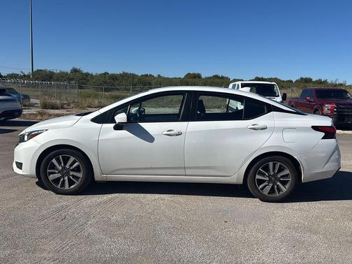 2024 Nissan Versa 1.6 SV