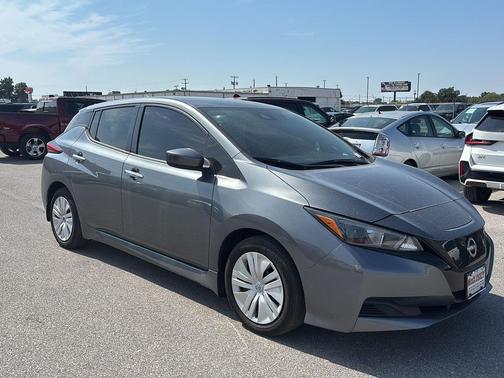 2025 Nissan Leaf S