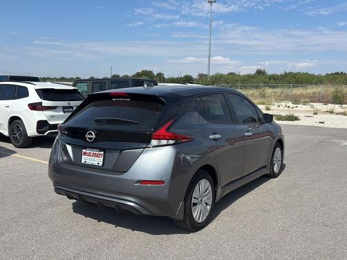 2025 Nissan Leaf S