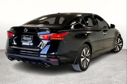 2020 Nissan Altima 2.5 SV