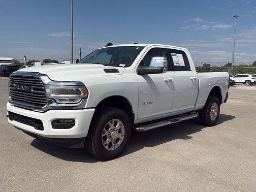 2023 RAM 2500 Laramie Crew Cab 4x4 6'4' Box