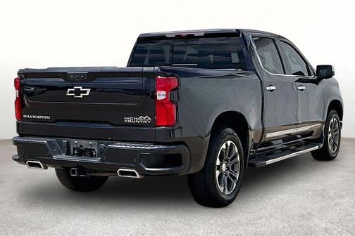 Dark Ash Metallic 2022 Chevrolet Silverado 1500 High Country