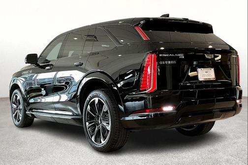 2025 Cadillac Escalade IQ Sport 2