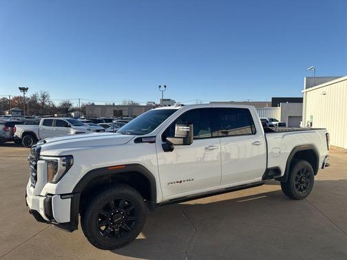 2024 GMC Sierra 2500 AT4