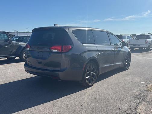 2019 Chrysler Pacifica Touring Plus