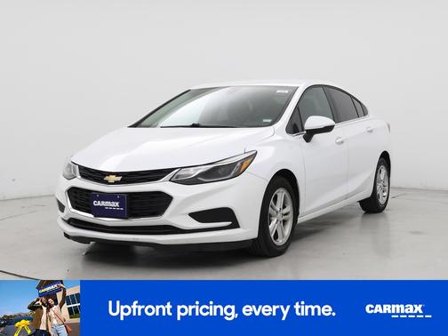 White 2018 Chevrolet Cruze LT