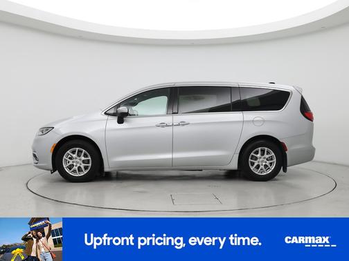 2023 Chrysler Pacifica Touring