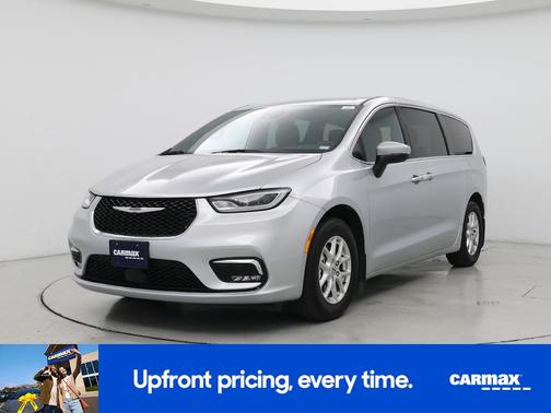 2023 Chrysler Pacifica Touring