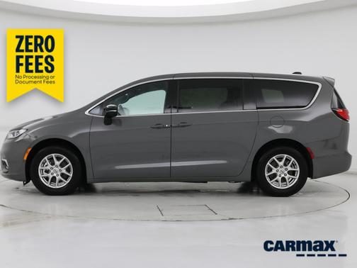 Gray 2025 Chrysler Pacifica Select