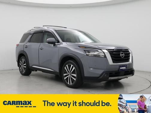 2022 Nissan Pathfinder Platinum
