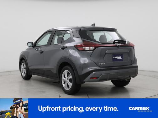 Gray 2025 Nissan Kicks Play S