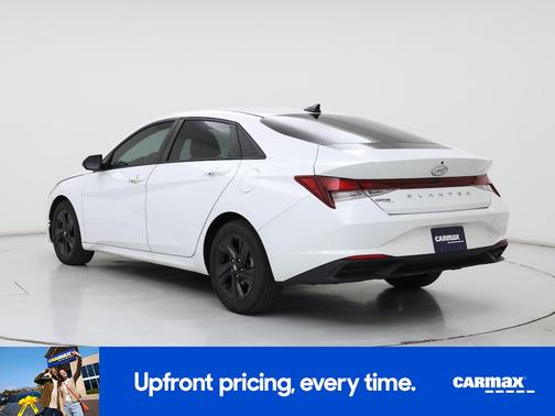 White 2021 Hyundai ELANTRA SEL