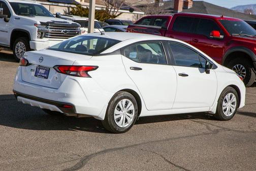 2024 Nissan Versa 1.6 S