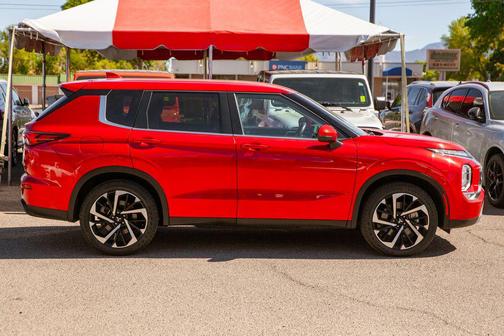 Red Diamond 2024 Mitsubishi Outlander SE Black Edition w/Pano Roof S-AWC