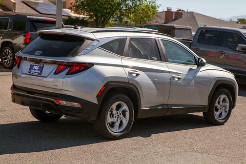 Shimmering Silver 2024 Hyundai TUCSON SEL