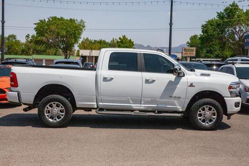 2024 RAM 2500 Laramie Crew Cab 4x4 6'4' Box