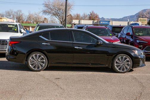 2023 Nissan Altima 2.5 SL