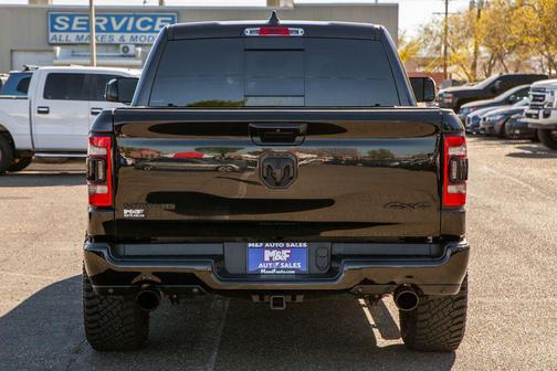 Diamond Black Crystal Pearlcoat 2020 RAM 1500 Laramie