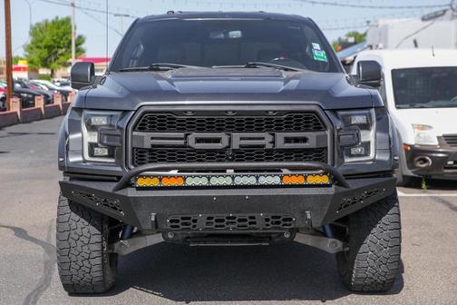 Photo 3 of 26 of 2017 Ford F-150 Raptor