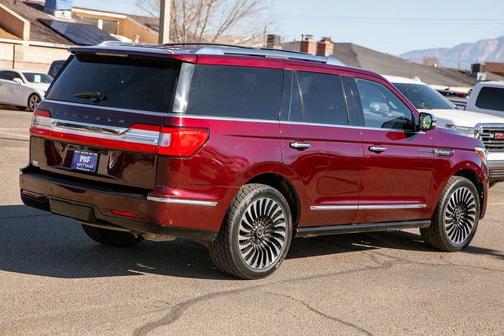 2018 Lincoln Navigator Black Label
