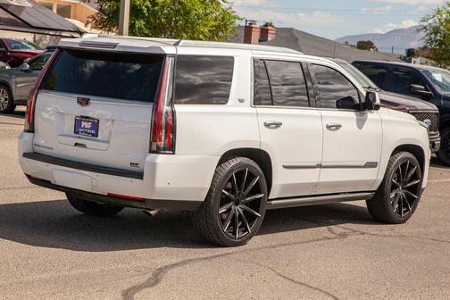 2018 Cadillac Escalade Platinum