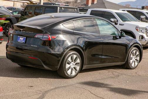 2022 Tesla Model Y Long Range Dual Motor All-Wheel Drive